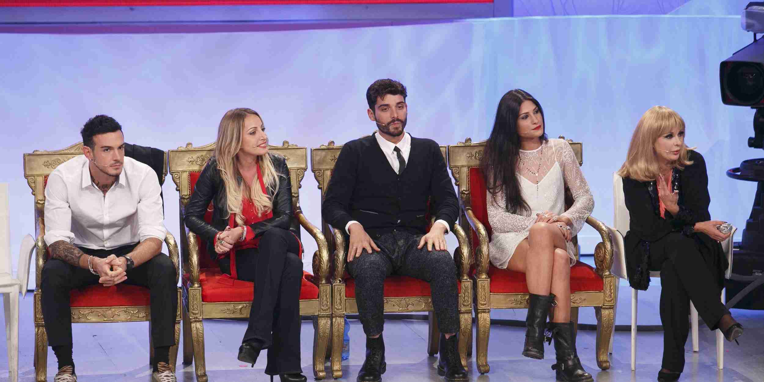 Anticipazioni Uomini e Donne: esterne Ludovica e Rossella 12-12-2015, volano parole grosse