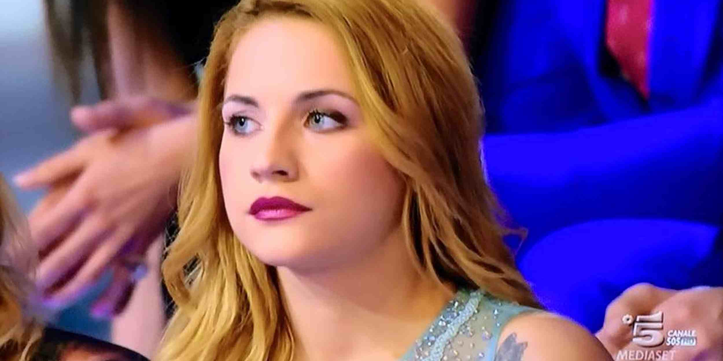 News Grande Fratello 14: i fans di Lidia provano a boicottare il GF, da stamattina fuori dalla Casa…