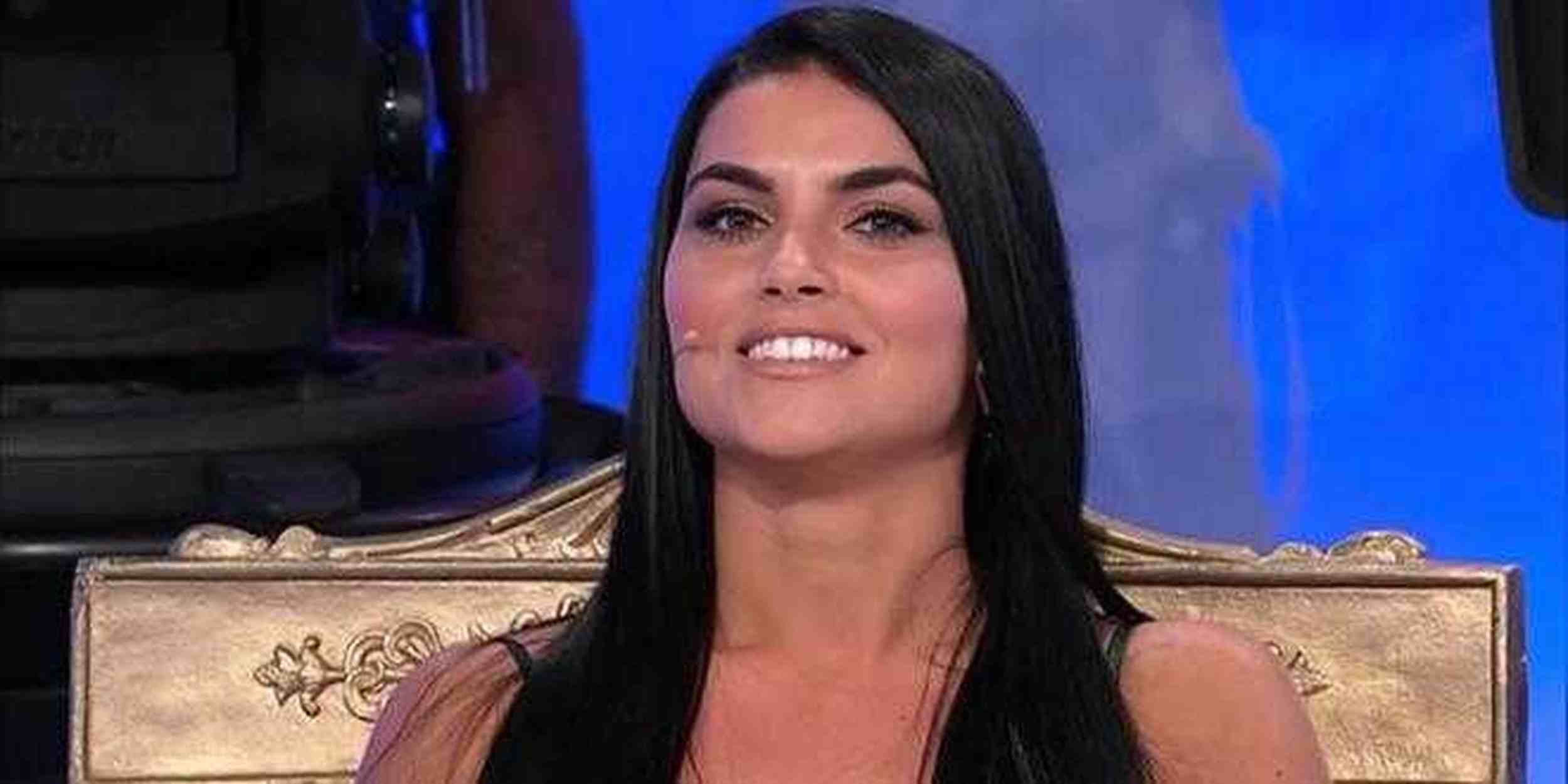 Uomini e Donne news, Teresa Langella beccata con un suo corteggiatore