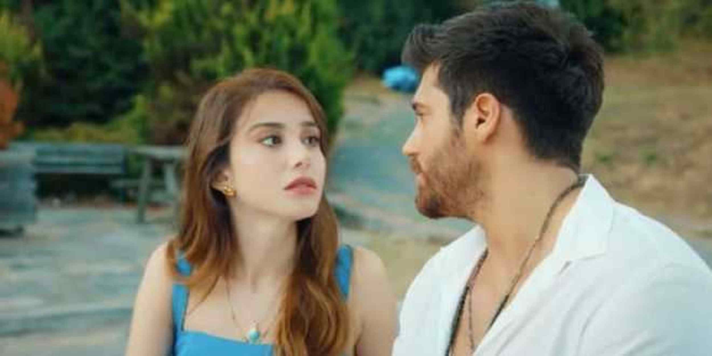 Ozge Gurel su Can Yaman: lui mi ha insegnato l’amore