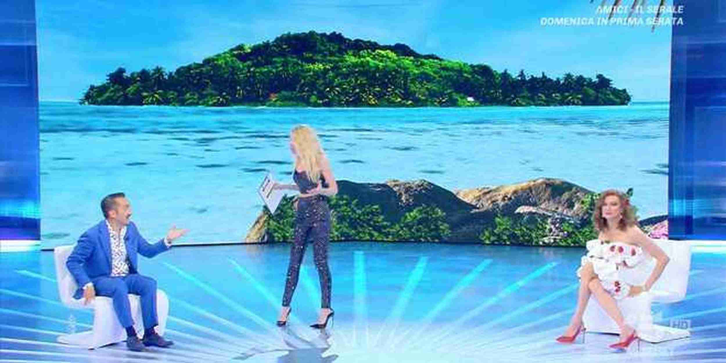 Isola dei Famosi, anticipazioni 16 maggio: presentati i nuovi naufraghi, chi sono