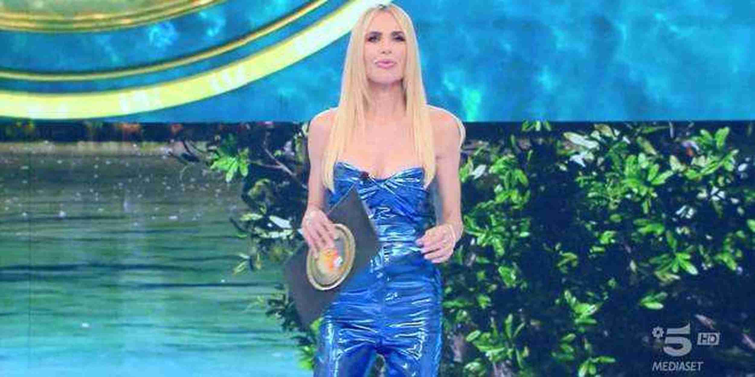 Isola dei Famosi, puntata del 20 giugno 2022: Edoardo Tavassi è grave, la decisione sul ritiro
