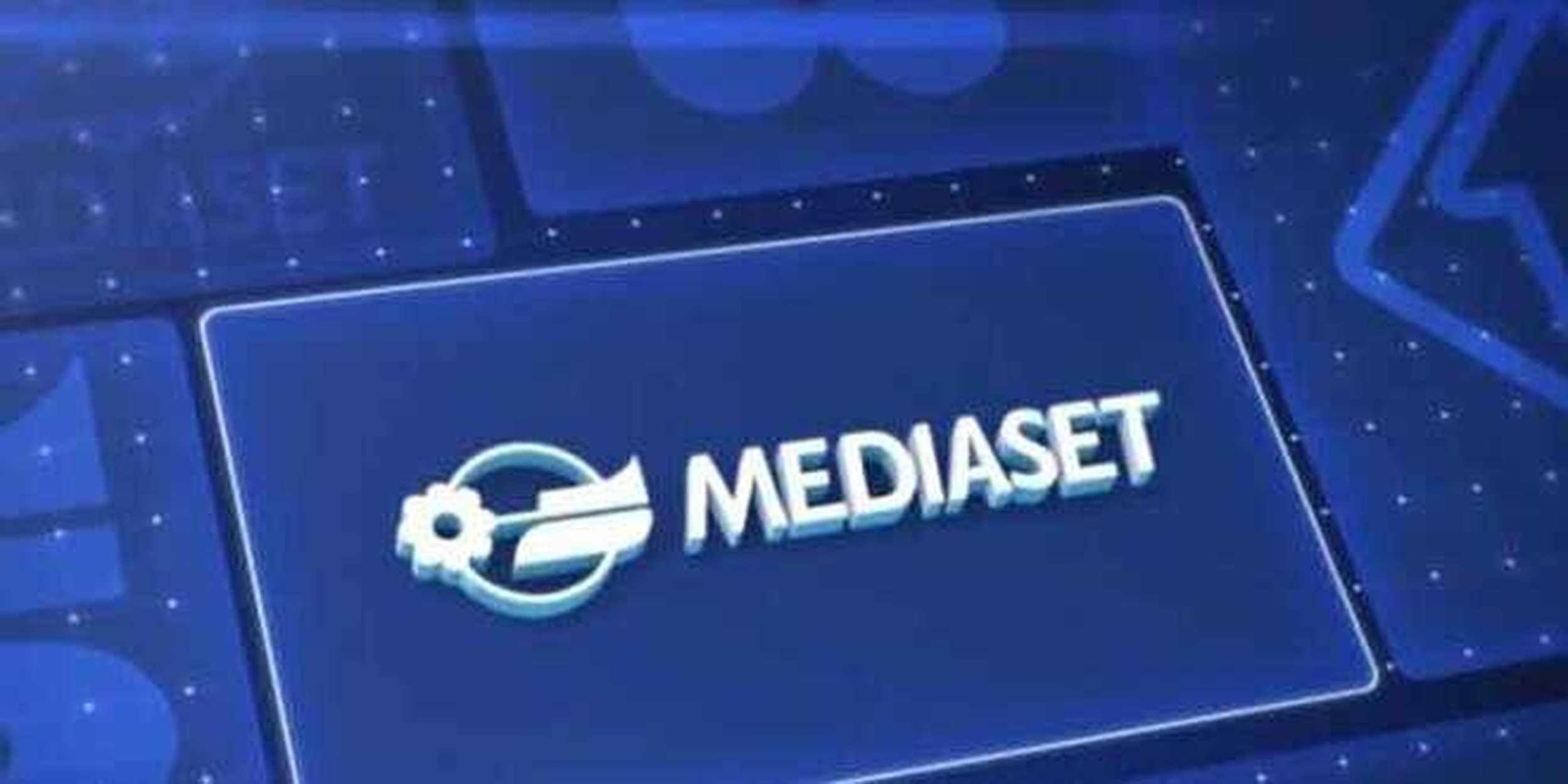 Cambio programmazione Mediaset dicembre 2022: tornano i classici per Natale, tanta musica e modifiche al palinsesto