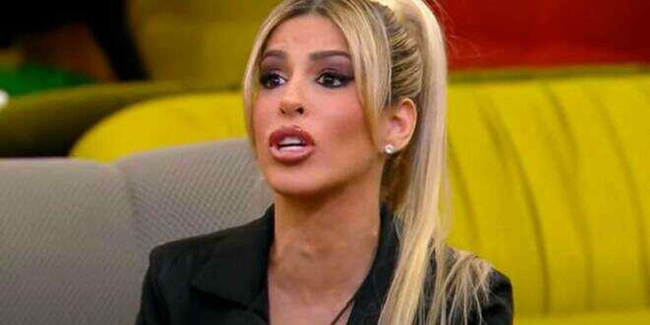 GF Vip 7, Oriana Marzoli accusa gli autori: c'entra il palo ricevuto da Luca Onestini