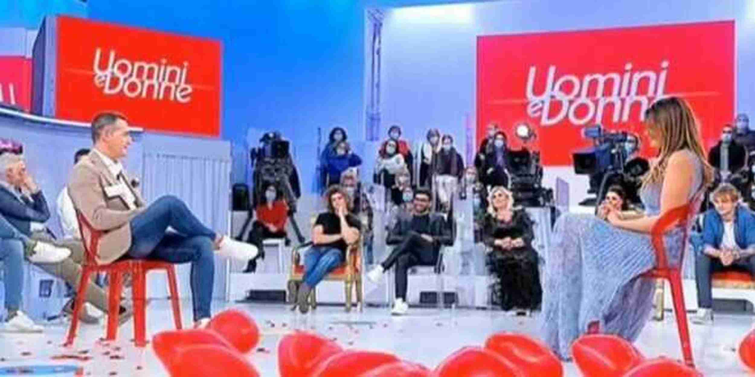 Uomini e Donne, anticipazioni registrazione 28 gennaio 2023: ci sarà una scelta?