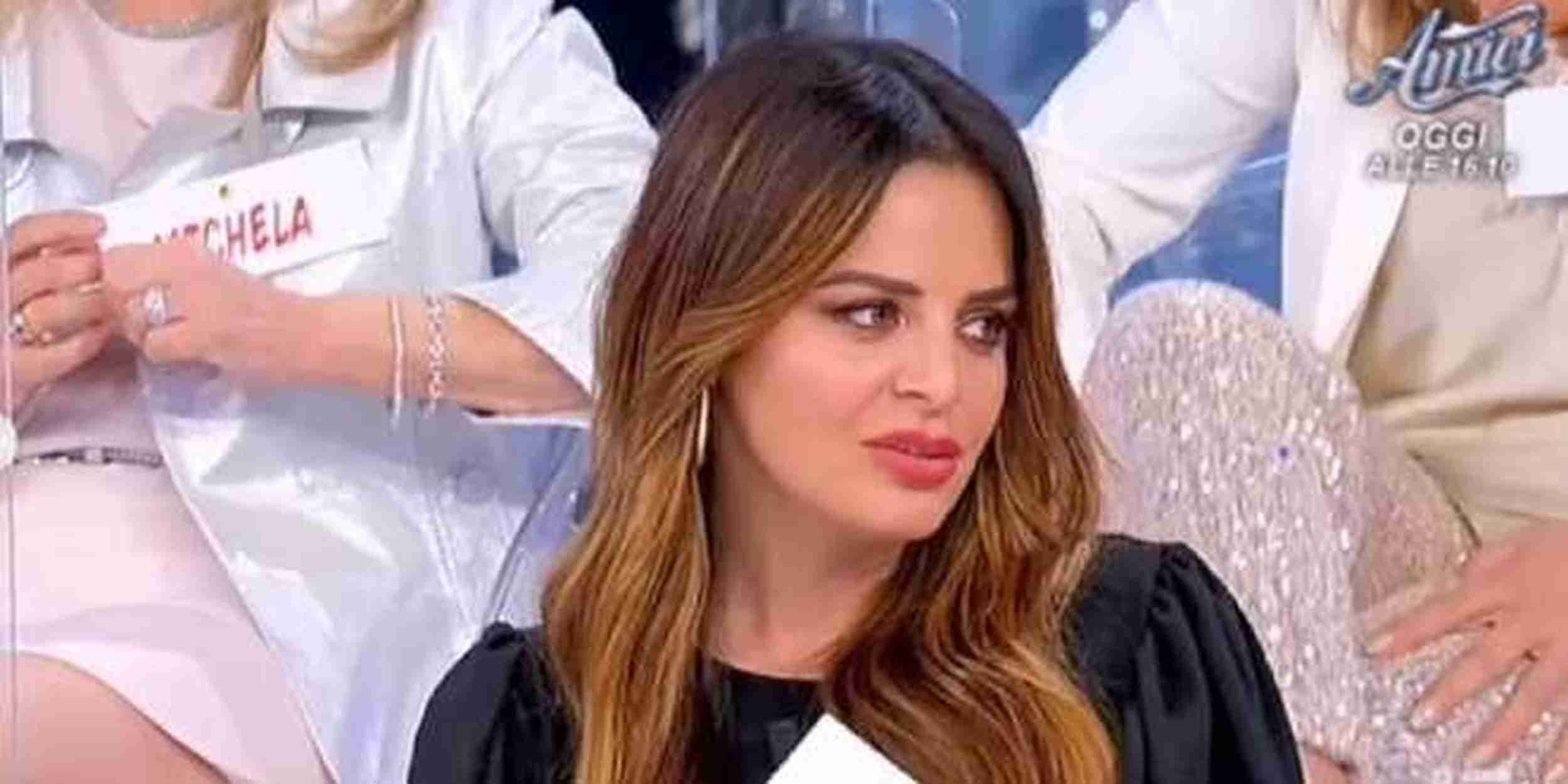 Uomini e Donne, Roberta Di Padua seduce Andrea: la reazione della tronista Nicole