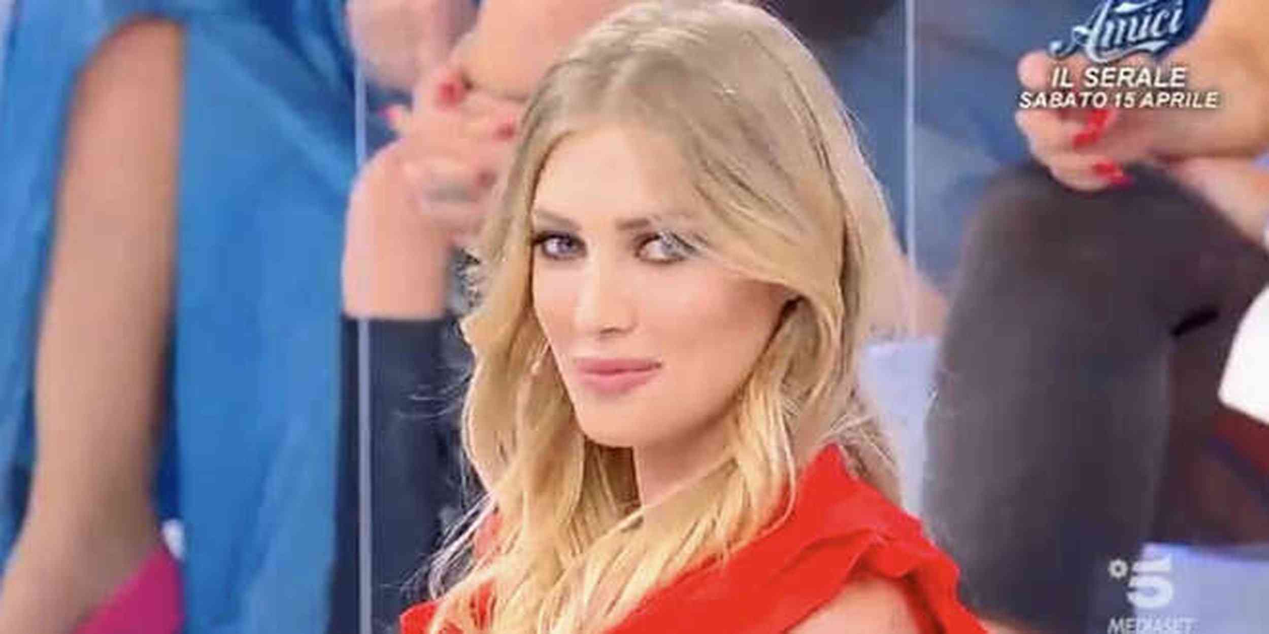 Ex volto di Uomini e Donne sbugiarda Nicole: "Ha mentito davanti a tutti"