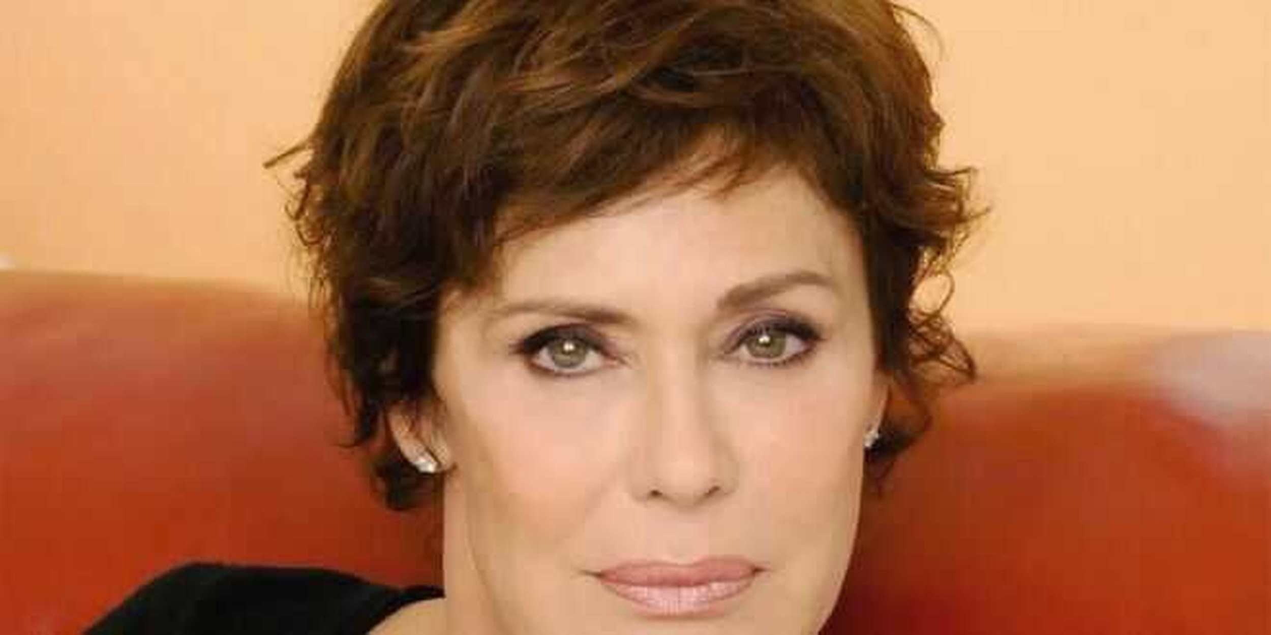 Isola dei famosi 2023, Corinne Clery: età , marito, figli e carriera