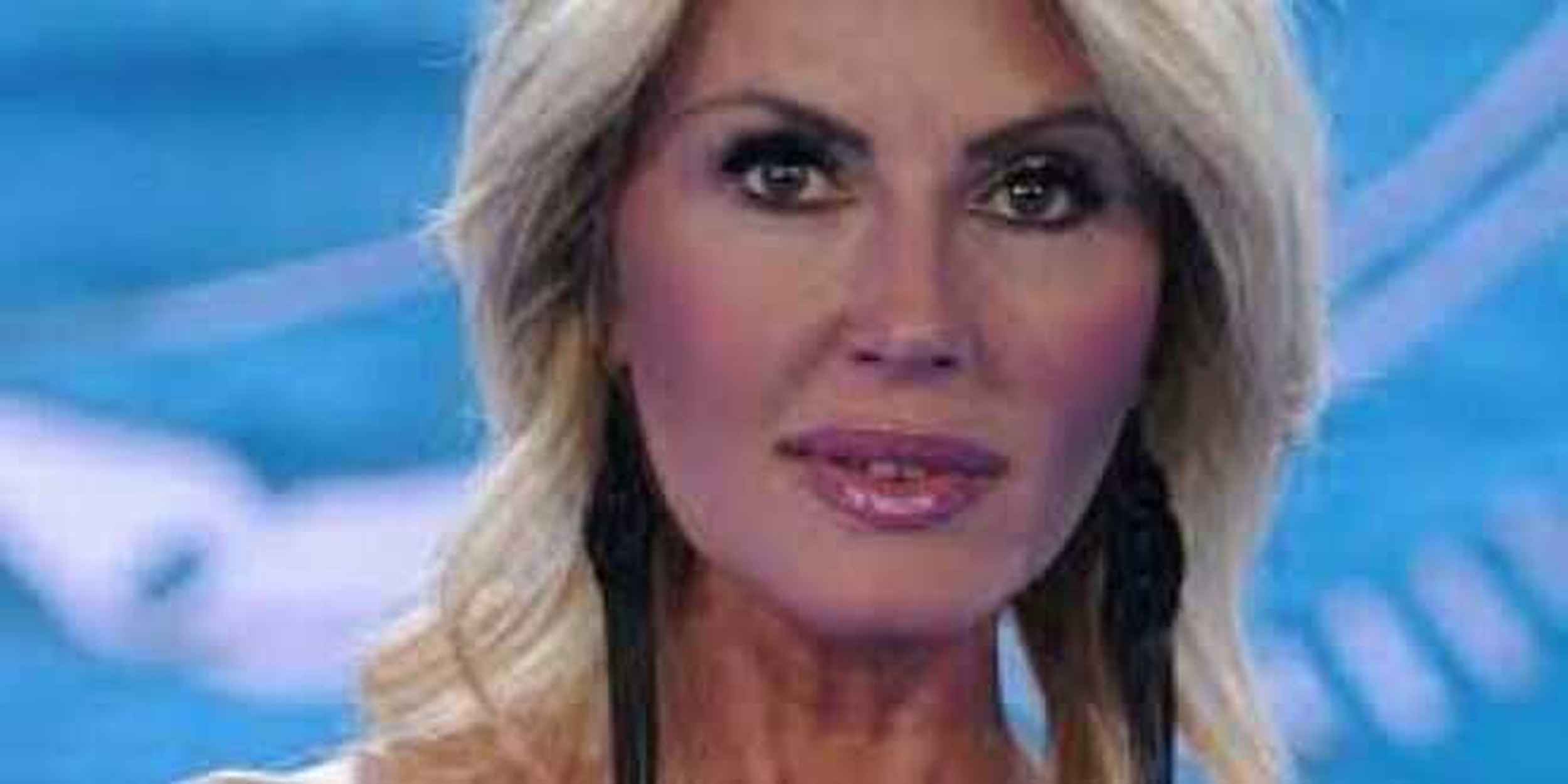 Isola dei famosi 2023, rivelazione shock di Nathaly Caldonazzo: “Me lo chiedono gli autori”