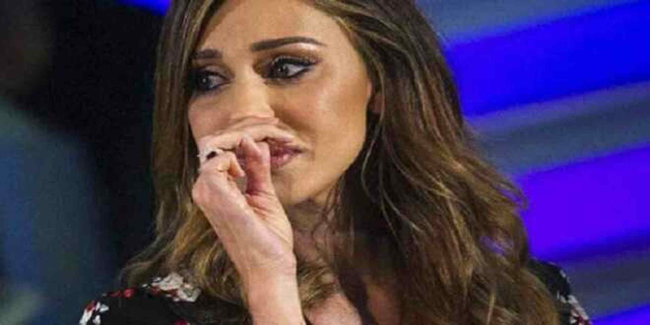 Belen Rodriguez, arriva la doccia gelata: fuori da tutti i programmi Mediaset?