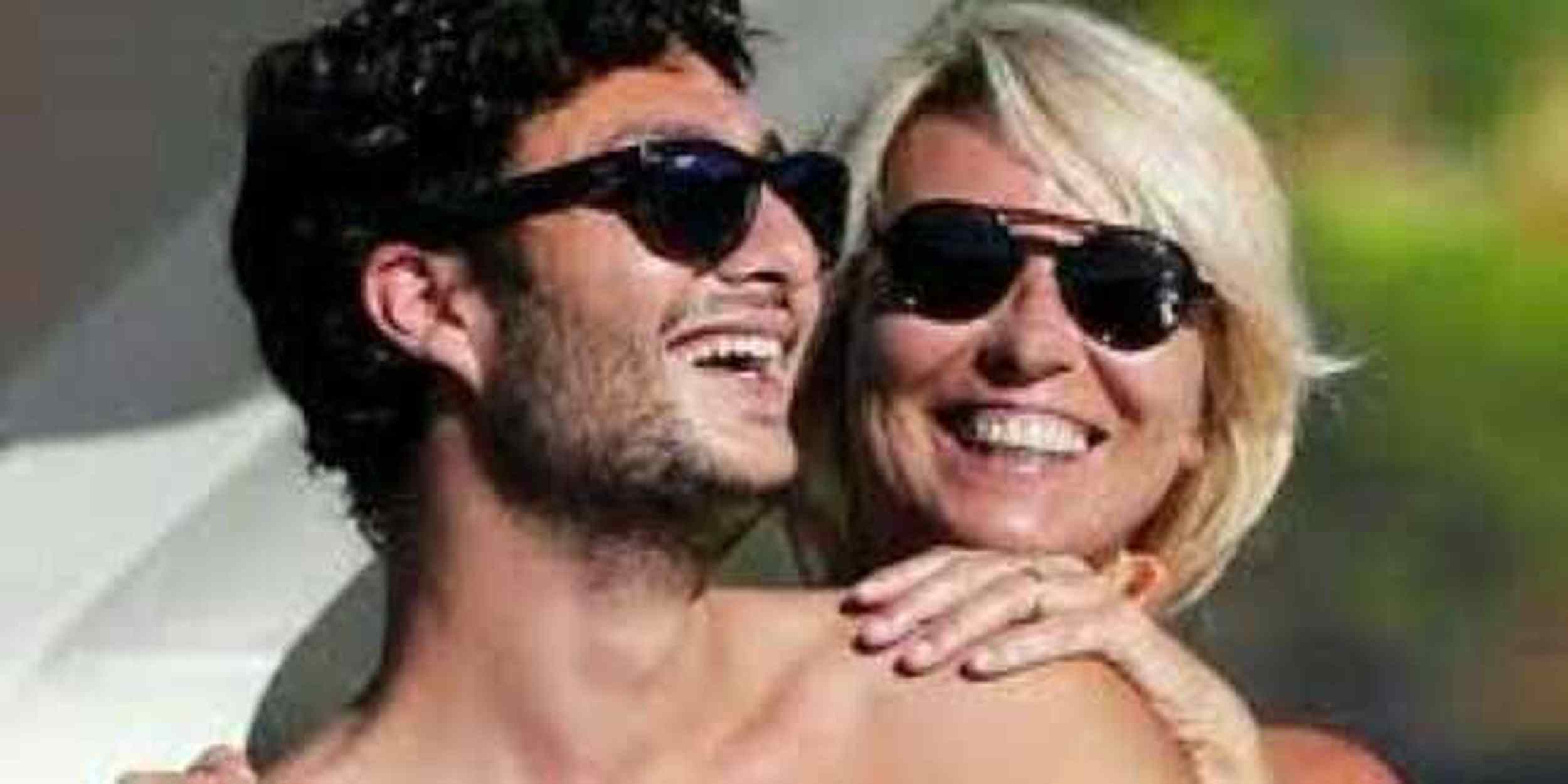 Maria De Filippi e il figlio Gabriele prima estate insieme senza Maurizio Costanzo