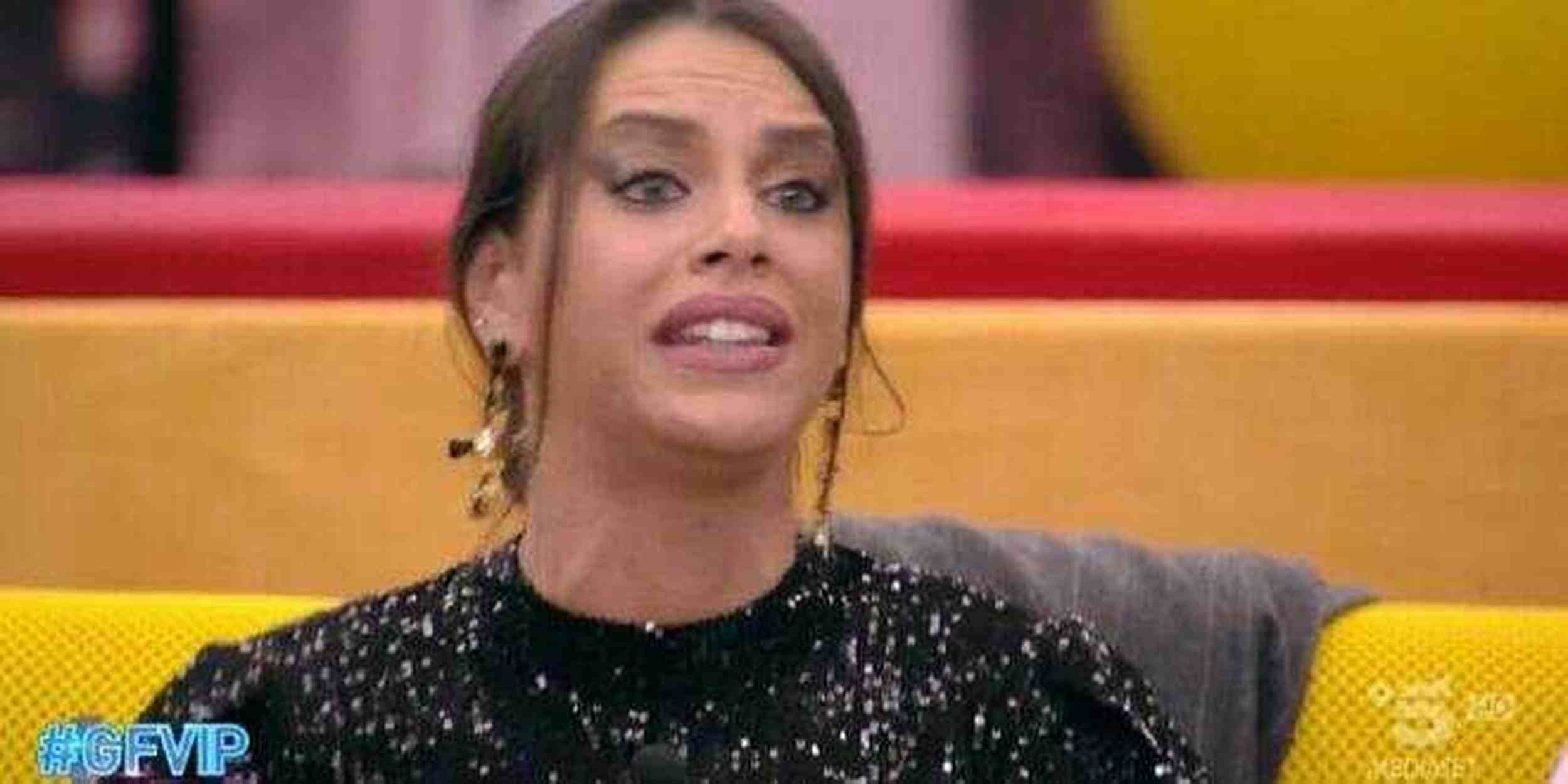 Antonella Fiordelisi finisce nella bufera: un suo commento sui social fa arrabbiare i fan