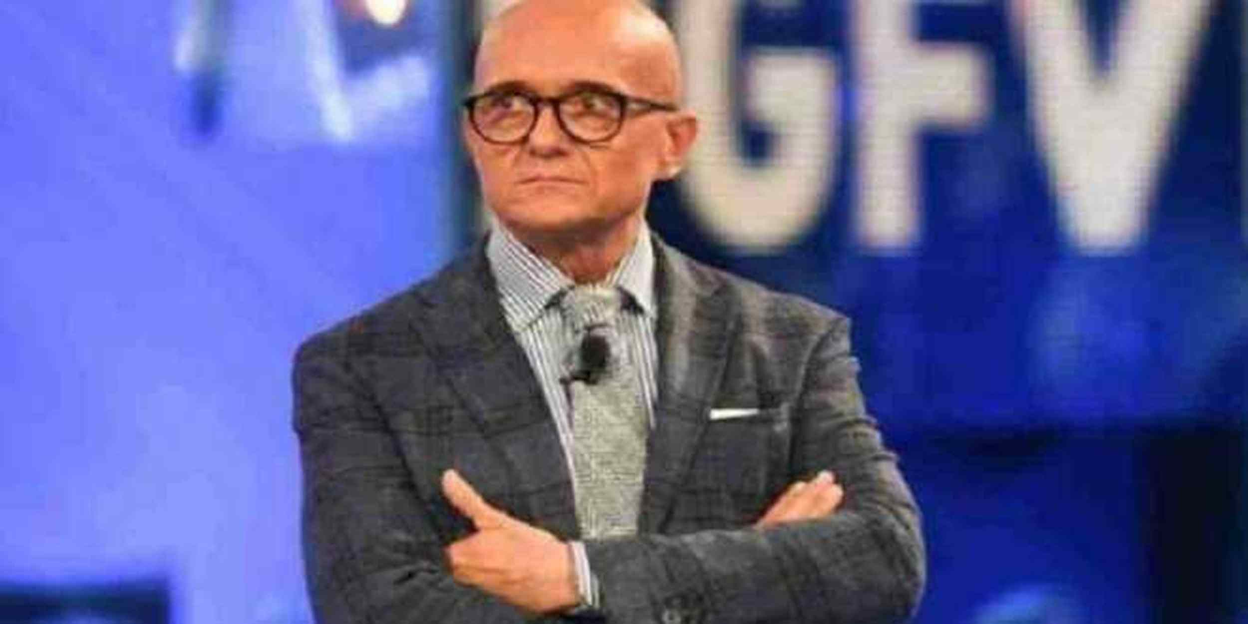 Grande Fratello, ex gieffino preoccupa i fan: “Ho rotto il patto con l’alcool”