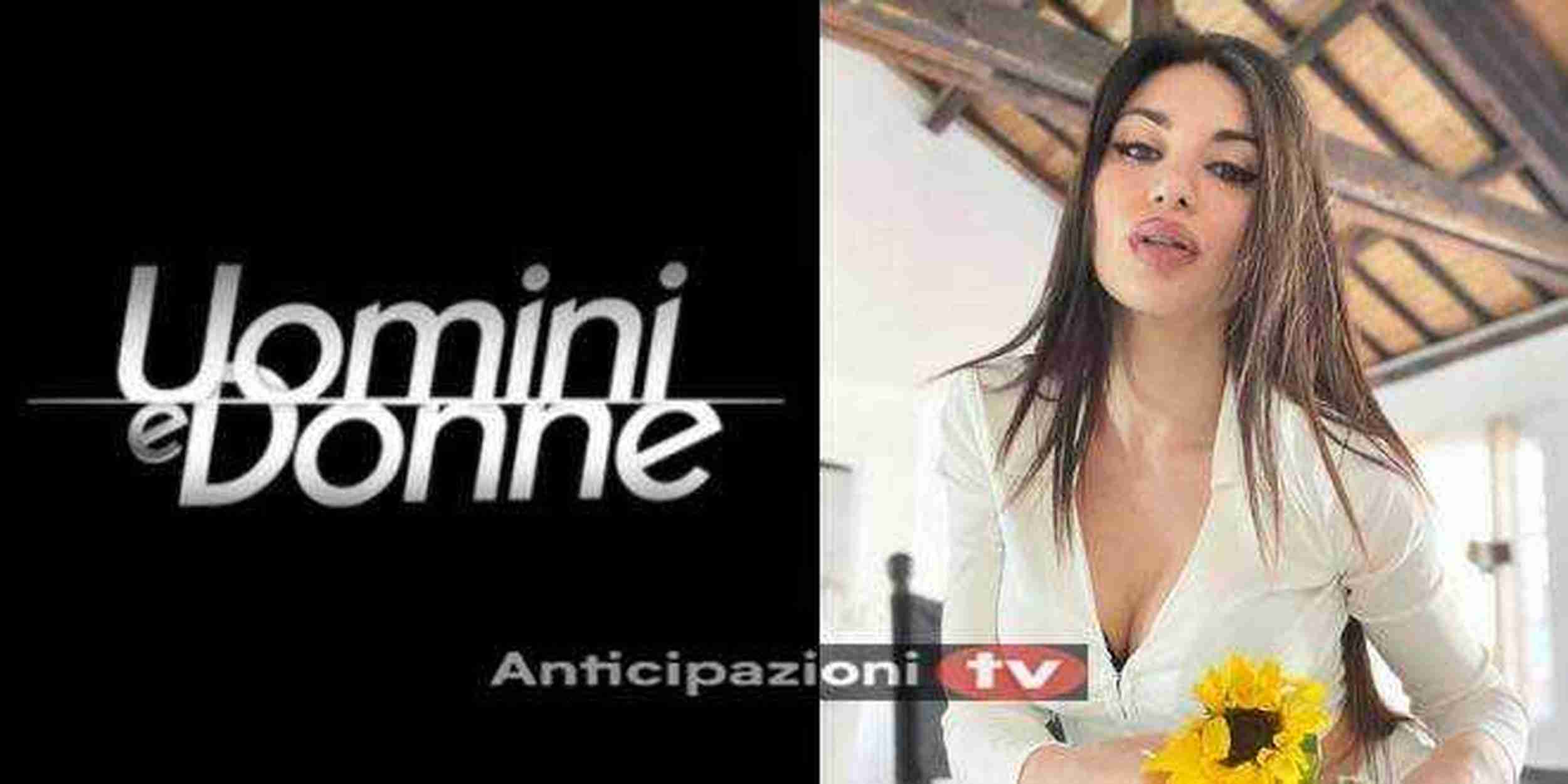 Uomini e Donne, ex cavaliere fa delle avances a Manuela Carriero e commenta il suo abbandono