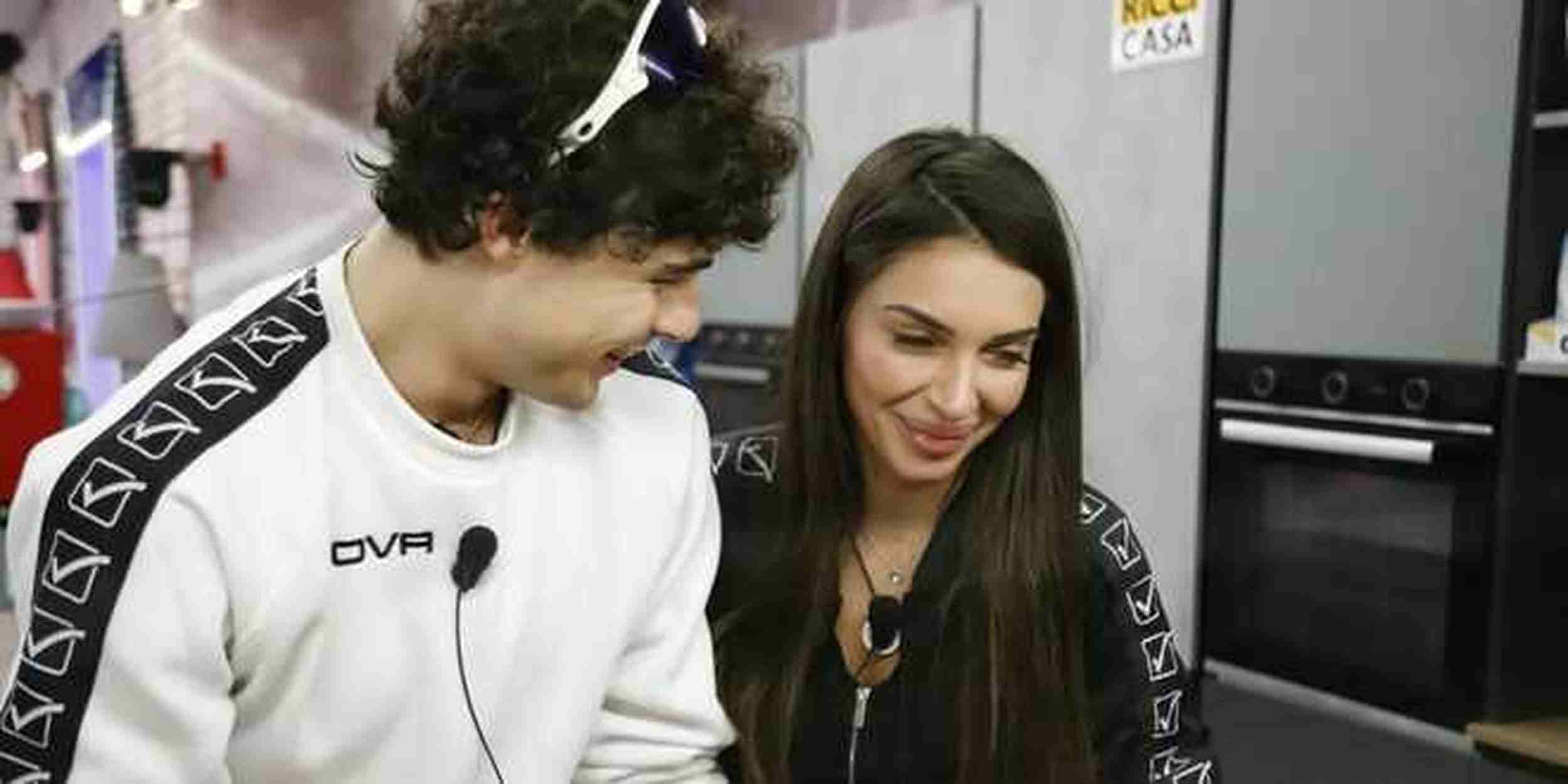 Grande Fratello 2023: la richiesta osé di Greta Rossetti a Vittorio Menozzi