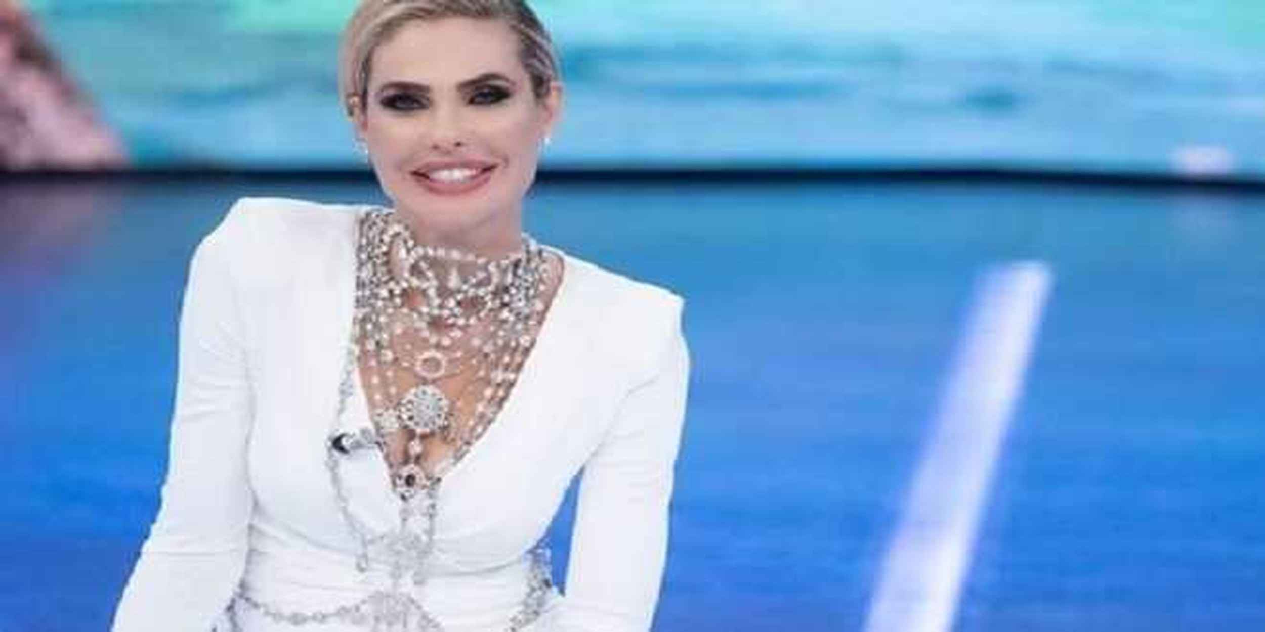 L’Isola dei Famosi 2024, svelato il secondo naufrago ufficiale: in arrivo anche un noto chef