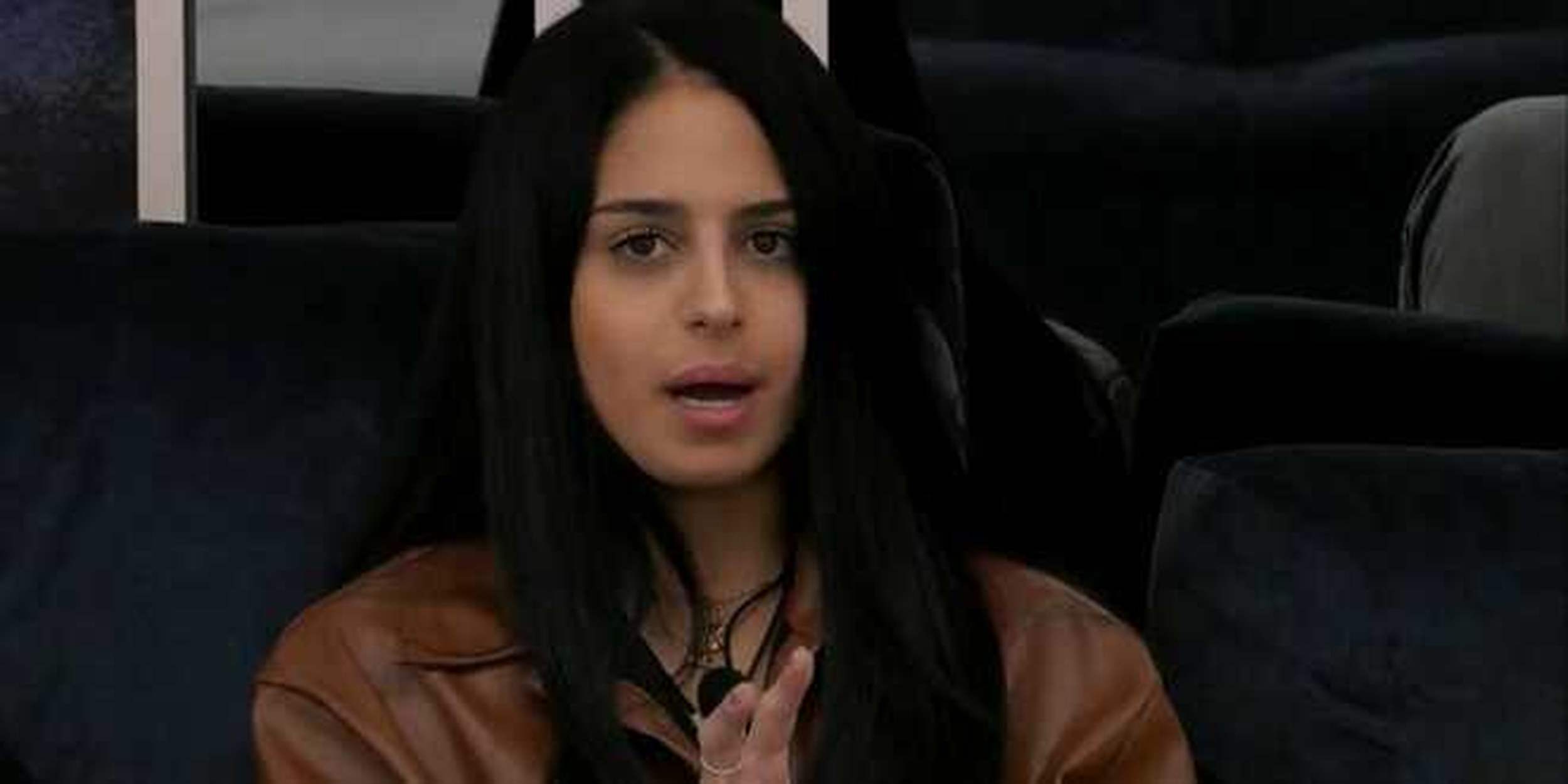 Perla Vatiero accusata di aver aggredito un inquilino nella notte: cosa sarebbe successo