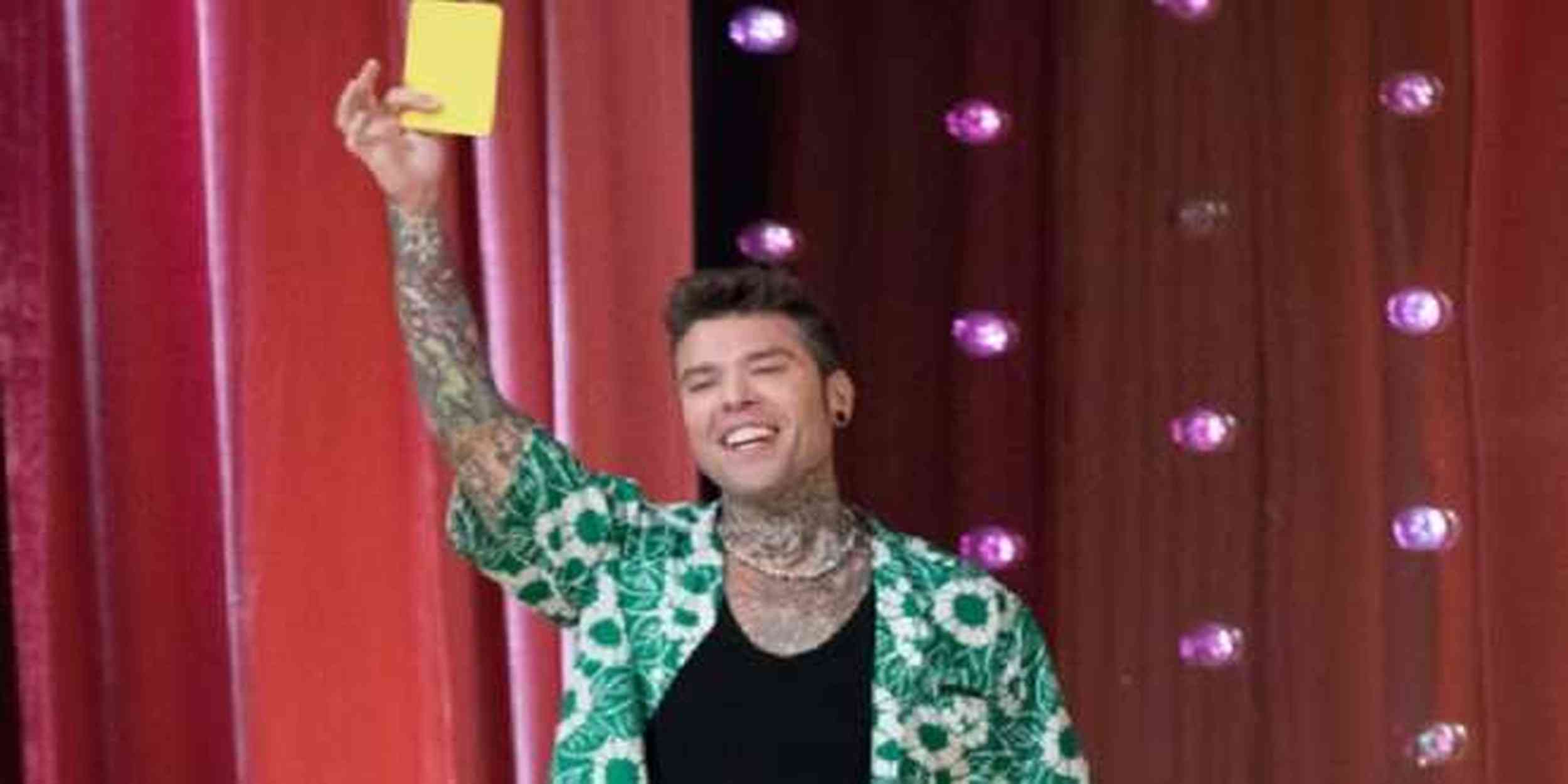 LOL – Chi ride è fuori 5, confermata l’esclusione di Fedez: il motivo e il nome del suo sostituto