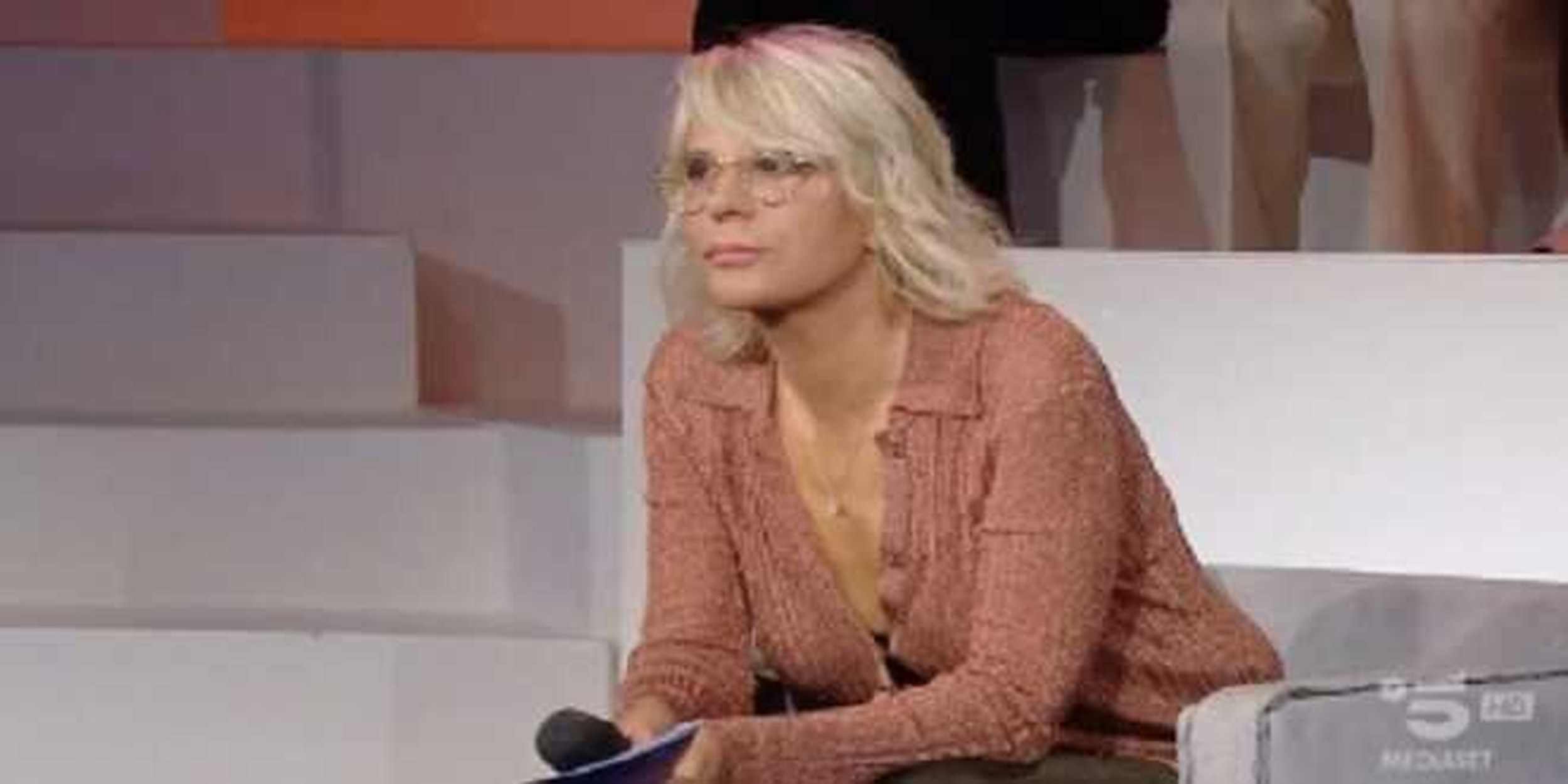 Amici 24, Maria De Filippi lancia la frecciata sulla gratitudine: a quale ex allievo sarebbe rivolta