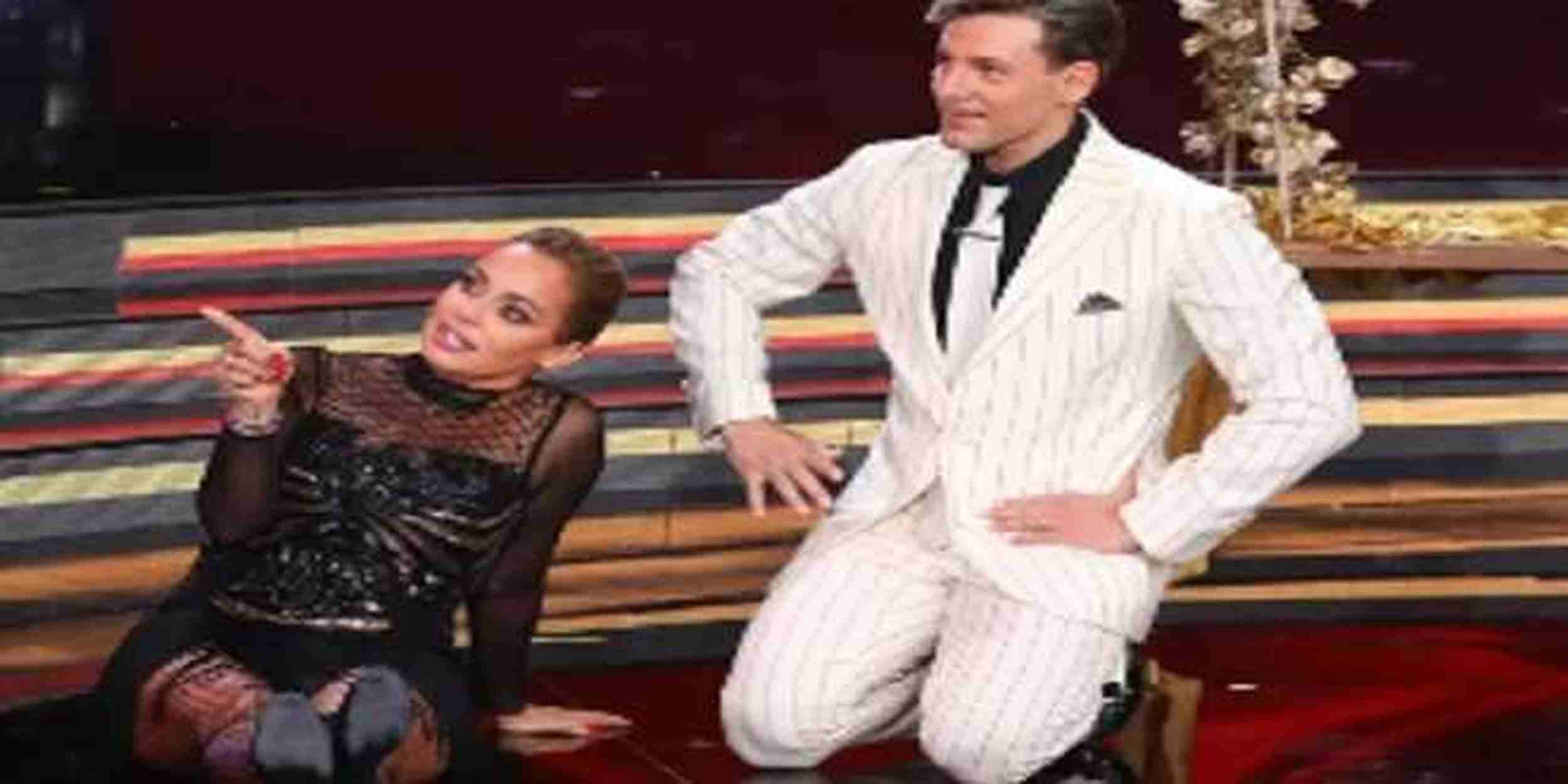 Ballando con le Stelle 19, incidente in sala per Sonia Bruganelli: lei racconta come sta e cosa è successo