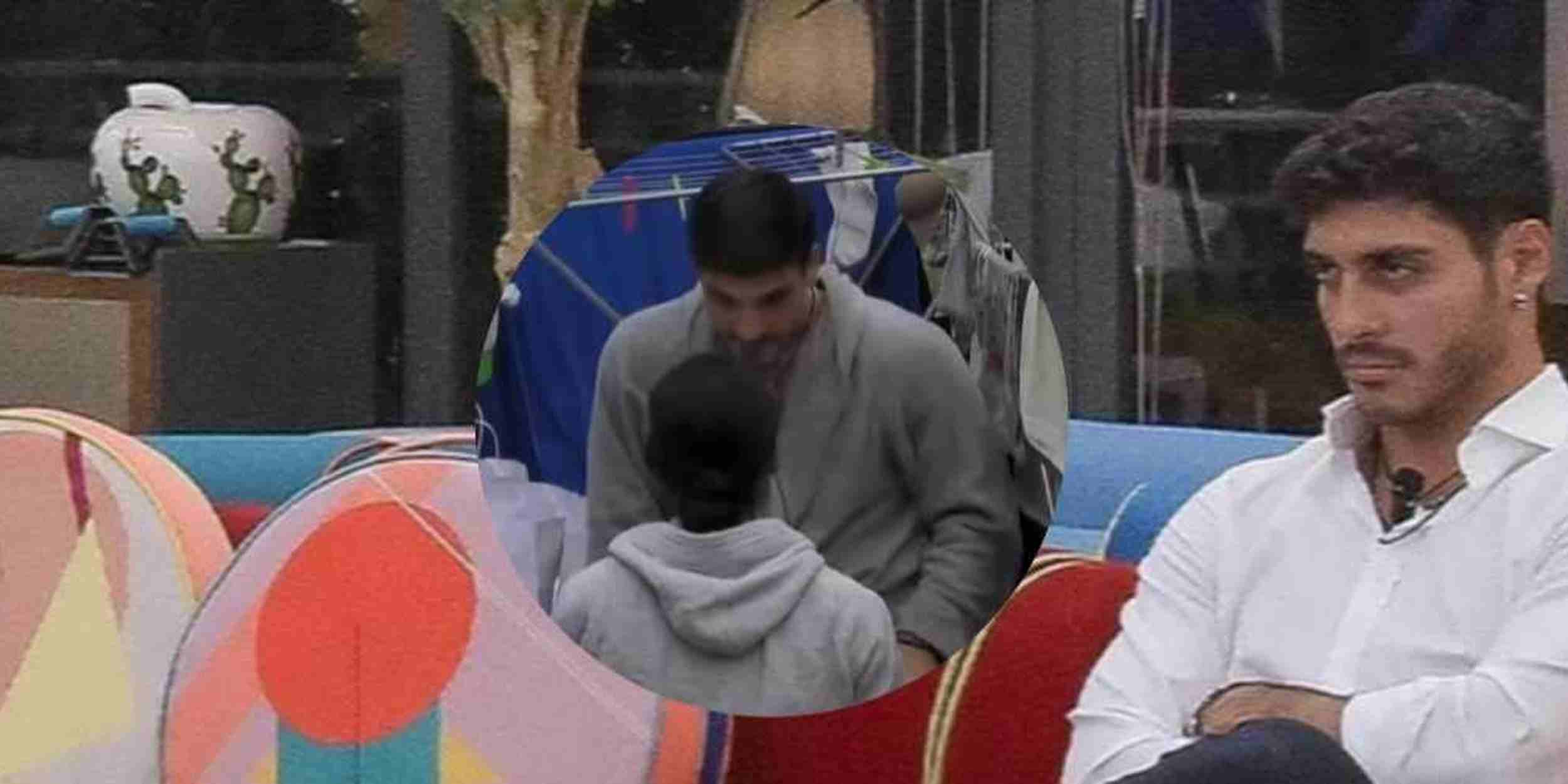 Grande Fratello 25, la regia costretta a censurare Shaila e Lorenzo: cosa hanno fatto davanti a Javier Martinez