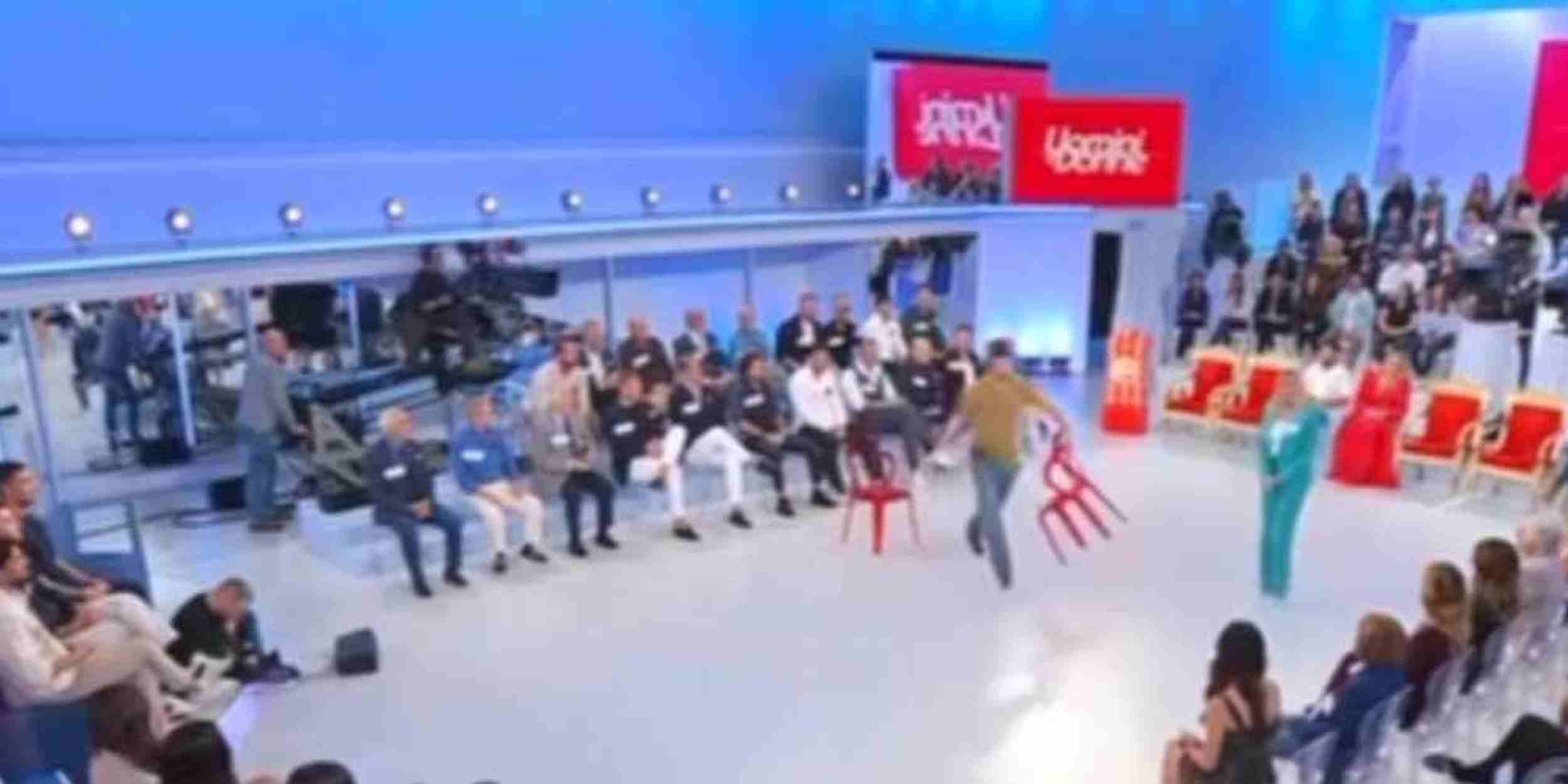 Uomini e Donne registrazione 29 Ottobre 2024: ritorni inaspettati, tensioni e un nuovo speciale Temptation Island