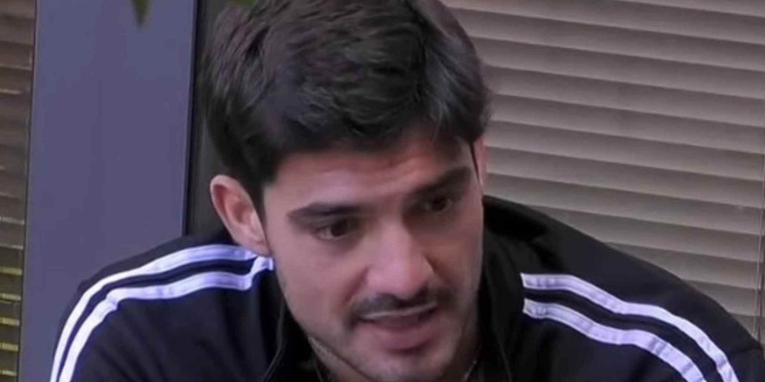 Grande Fratello, Lorenzo terrorizzato: c’entra il suo segreto