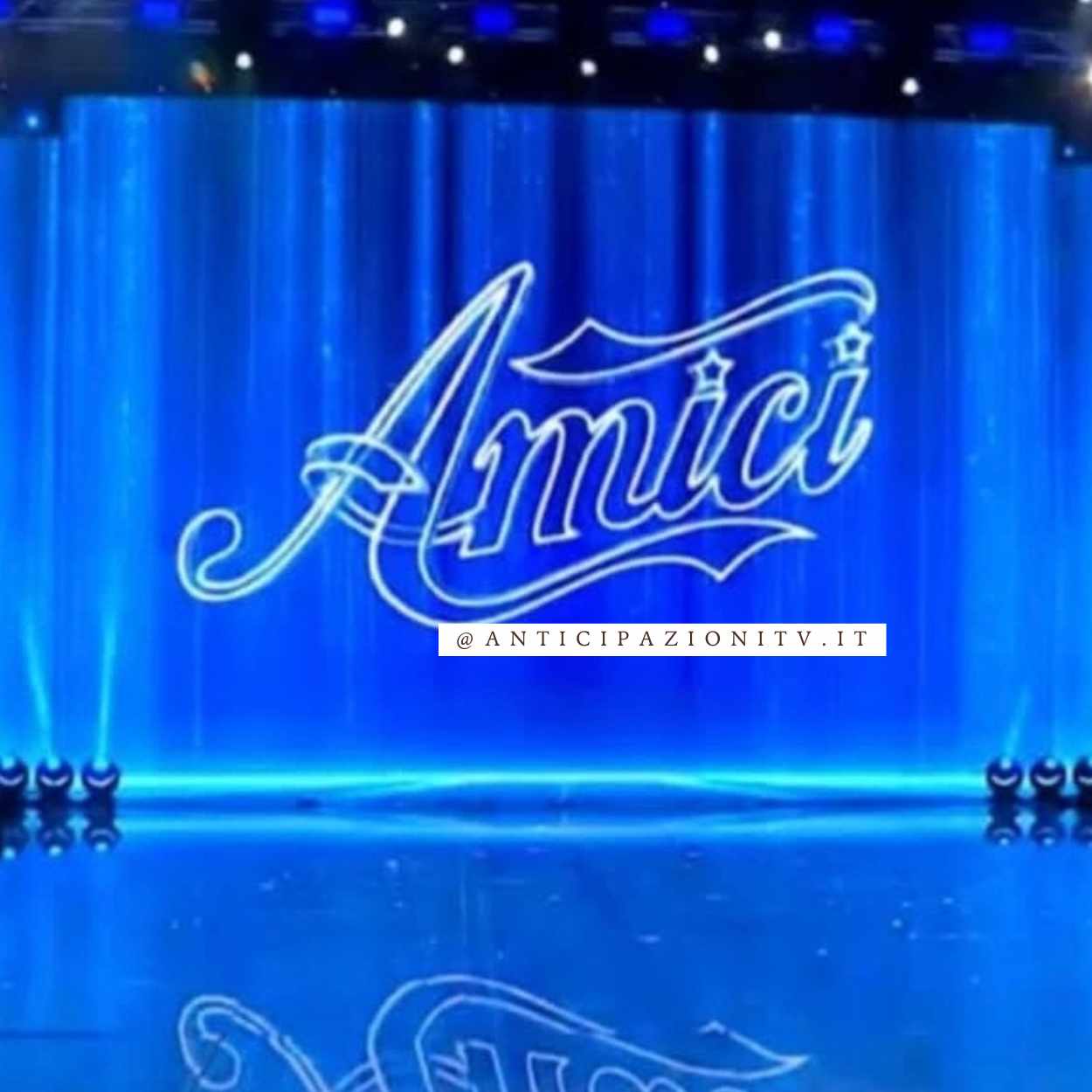 Amici 24, svelati due giudici del serale: Amadeus e Cristiano Malgioglio nella giuria del talent di Maria De Filippi.