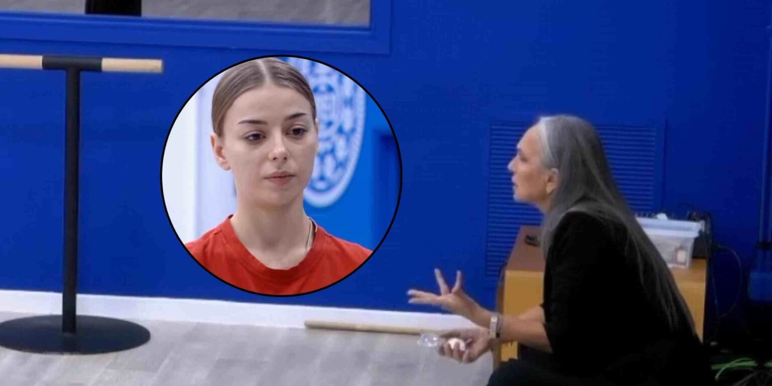 Giorgia Foglini in sala prove, alle sbarre, durante una lezione di danza ad Amici