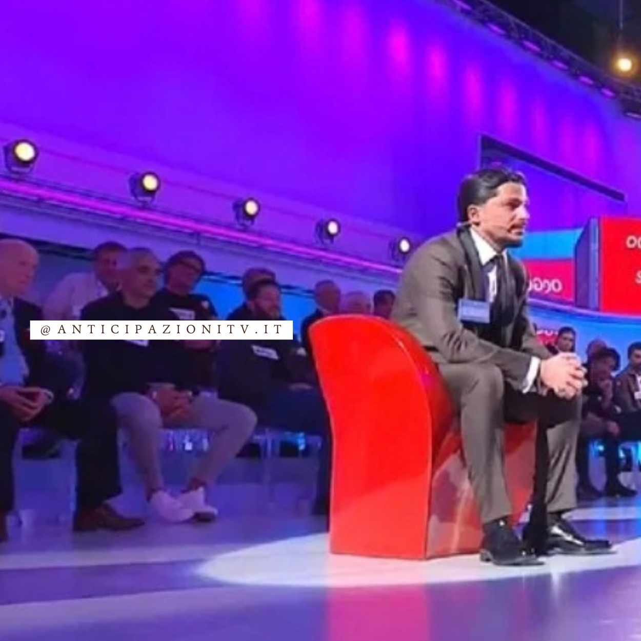 Gianmarco Steri Uomini e Donne fake news scelta Nadia Di Diodato segnalazioni barberia