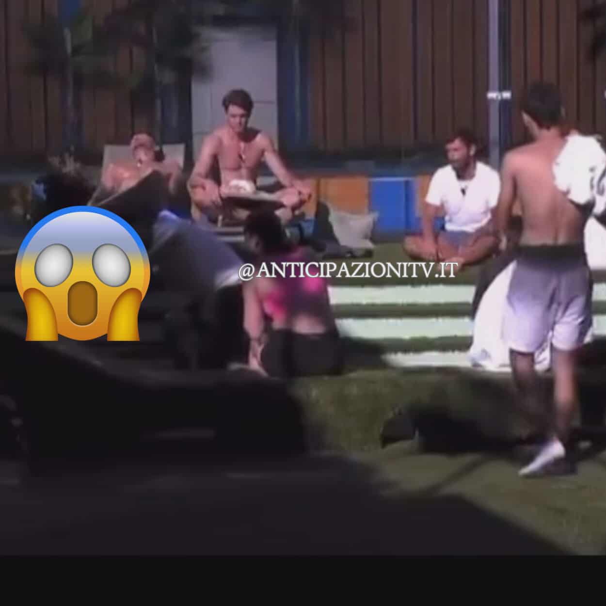 Grande Fratello 2025 Giulio Carotenuto sigaretta occhio Benedetta Stocchi incidente