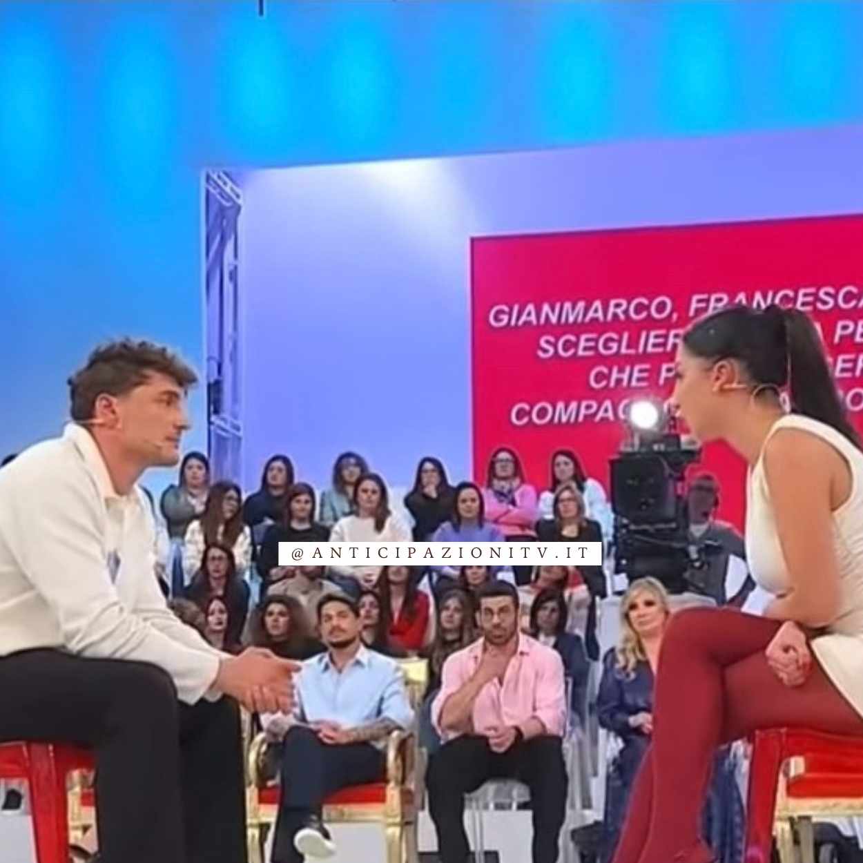 Uomini e Donne, scelta di Francesca Sorrentino: scene tagliate e confronto ridotto in puntata.