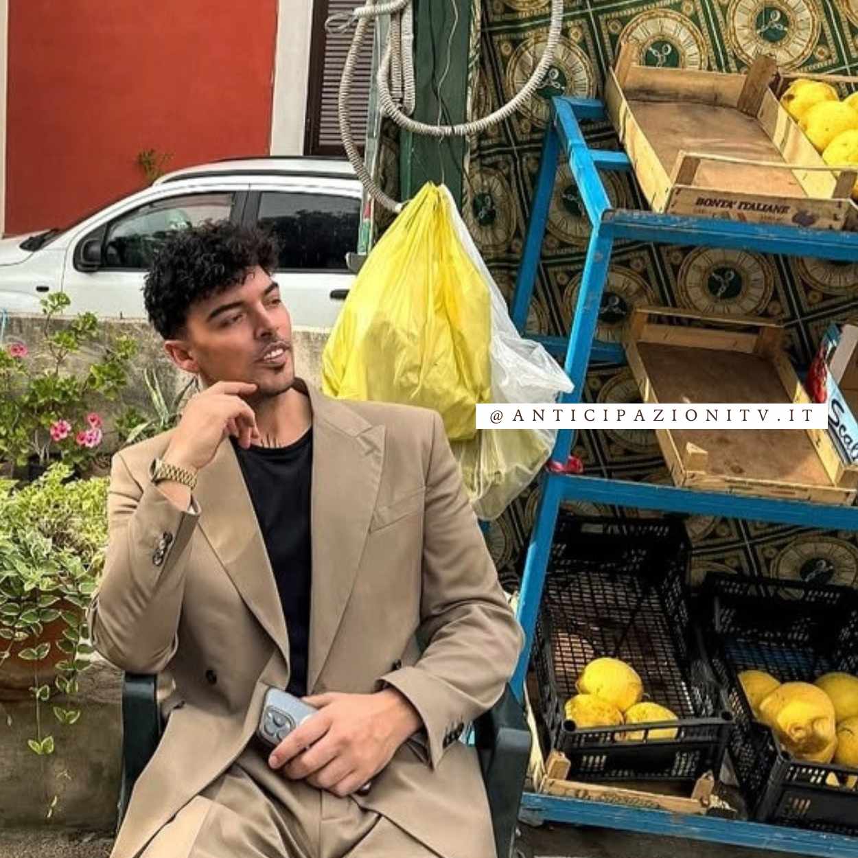 Stash dei The Kolors in lutto per la morte del nonno Domenico