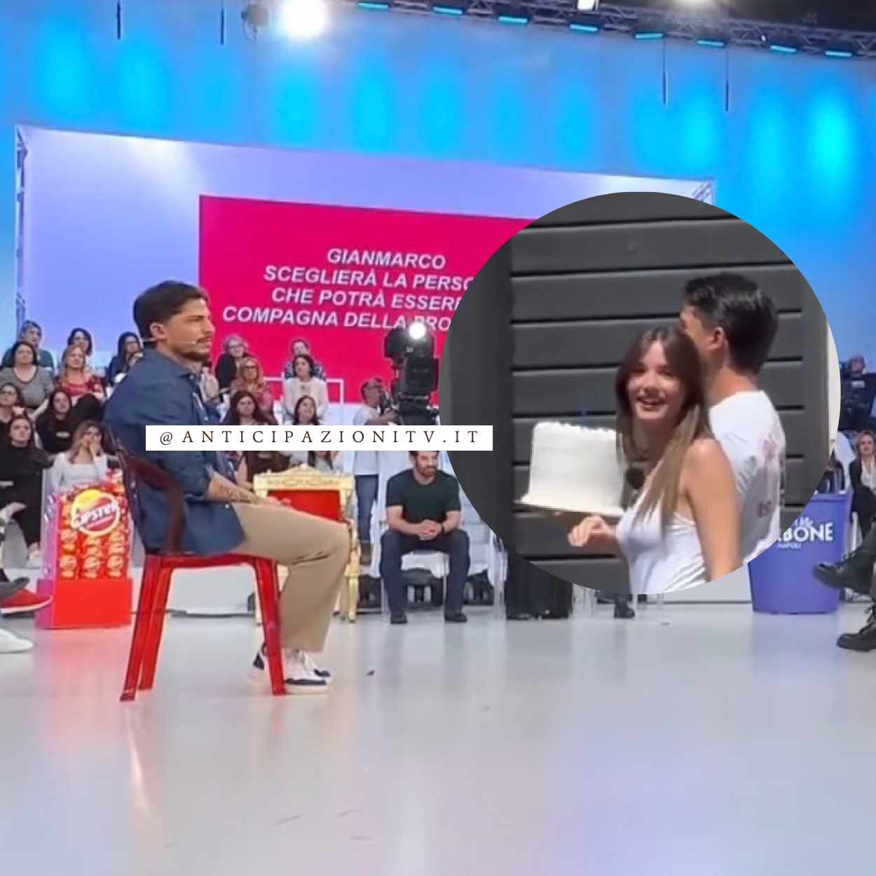 Nadia porta una torta a Gianmarco nella sua barberia per il compleanno