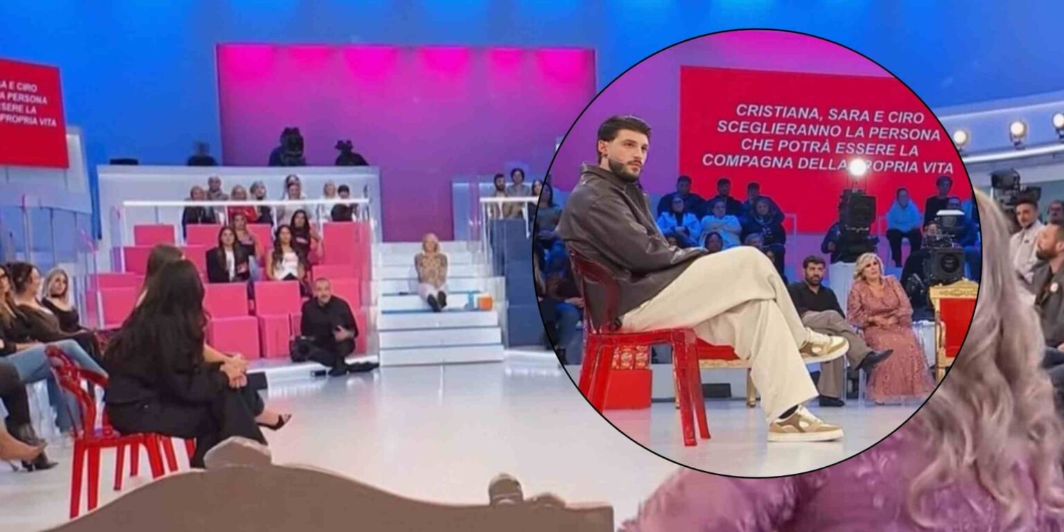 Studio di Uomini e Donne durante una registrazione con Maria De Filippi