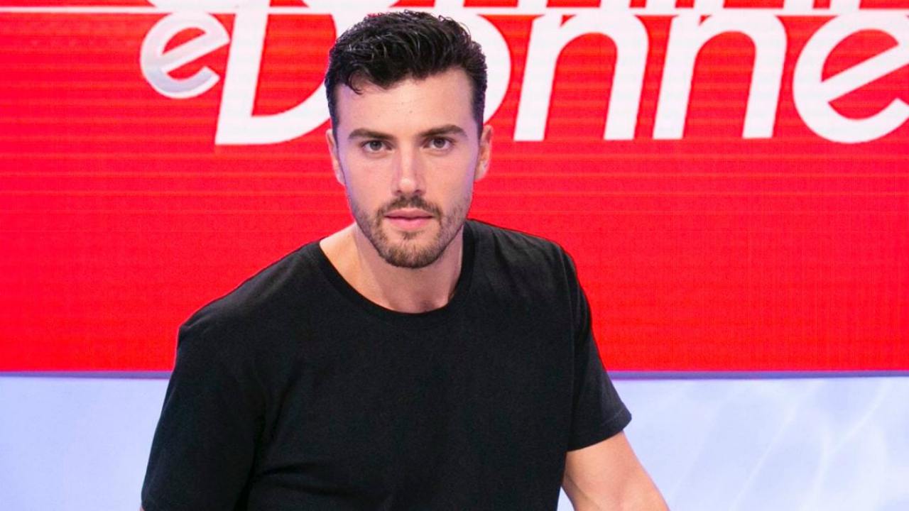 Uomini e Donne news, notte brava per il tronista Alessandro: cosa diranno le corteggiatrici e la redazione?