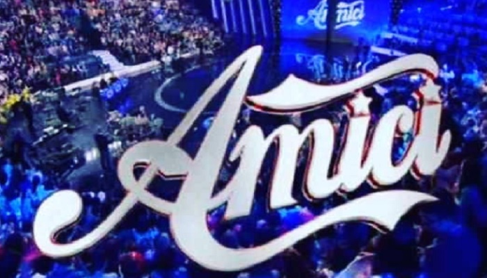 Amici 2019: uno dei coach del talent show accusato di molestie?