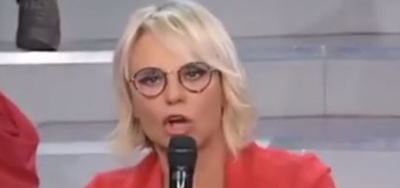 Uomini e Donne anticipazioni, Maria De Filippi furiosa in puntata: le parole durissime