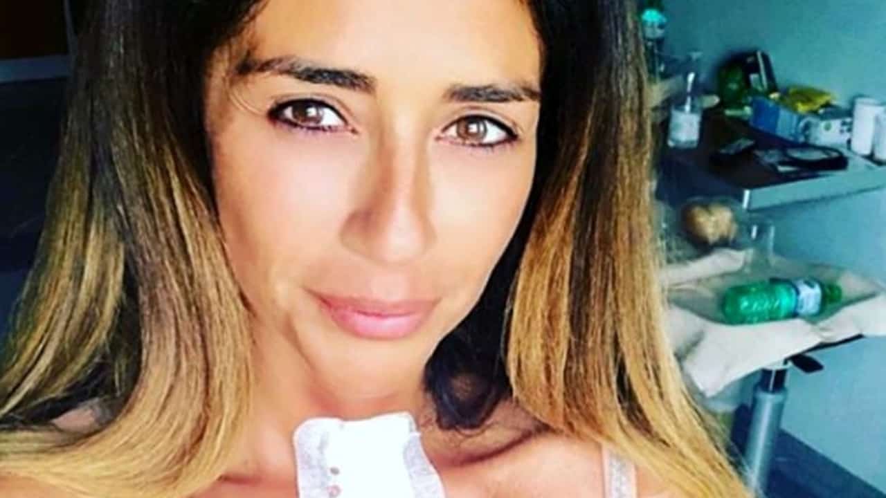 Uomini e Donne anticipazioni, Raffaella Mennoia smentisce le nozze: "Colpa di Maria De Filippi!"