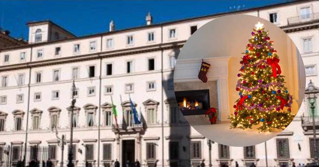 Una foto del Palazzo Chigi e di un albero di Natale