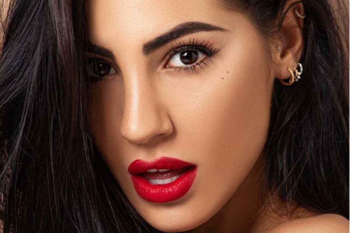 Gossip Uomini e Donne, Giulia De Lellis aiuta un suo fan e commuove tutti