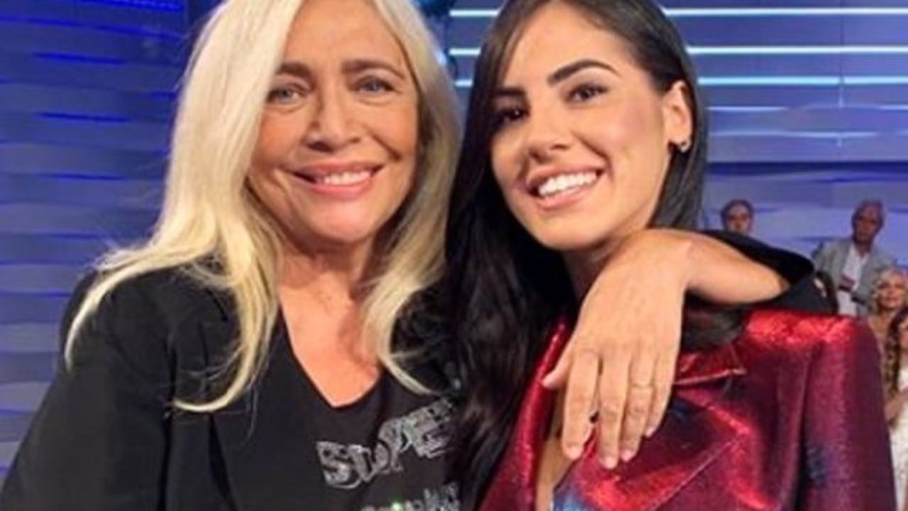 News Uomini e Donne, la stoccata di Mara Venier a Giulia De Lellis: "Ancora non so chi sia"