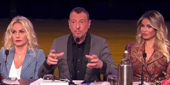 Sanremo 2020, Amadeus nella bufera: prima la frase shock e poi la raccomandazione