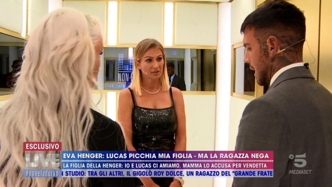Finisce male il confronto tra Lucas Peracchi ed Eva Henger: lui lascia l'ascensore infuriato
