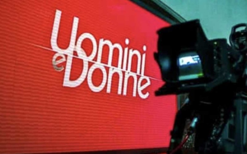 Uomini e Donne news: famosa tronista si è sposata in gran segreto