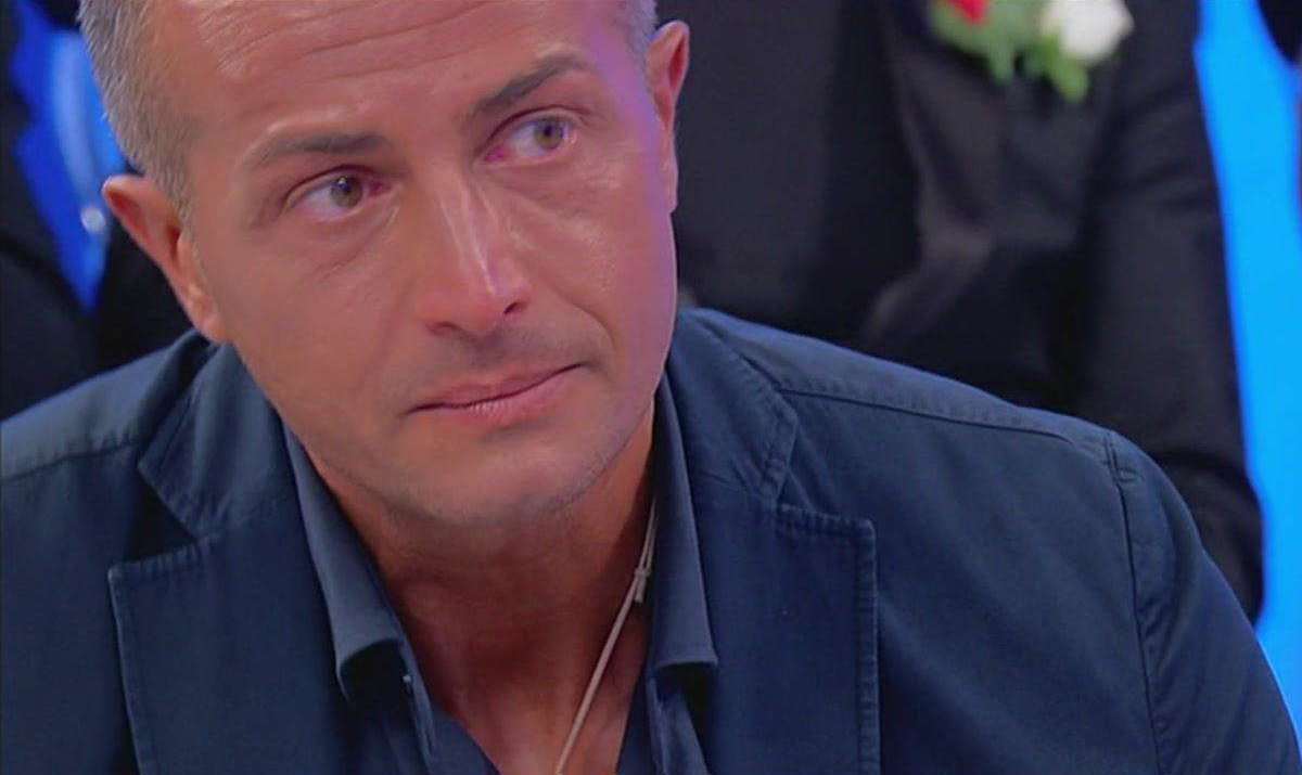 News Uomini e Donne, lo sfogo di Riccardo Guarnieri: "Mi sento un idiota"