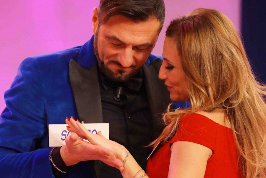 Uomini e Donne news, è nata bianca! Sossio e Ursula genitori, la reazione di lui