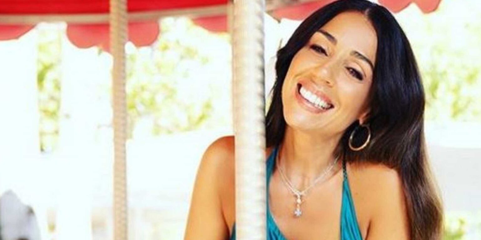 Raffaella Mennoia Maria De Filippi Temptation Island