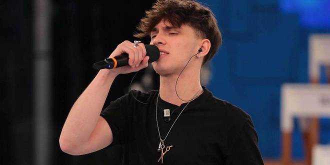 Amici, Deddy svela in che rapporti è rimasto con gli altri allievi del talent