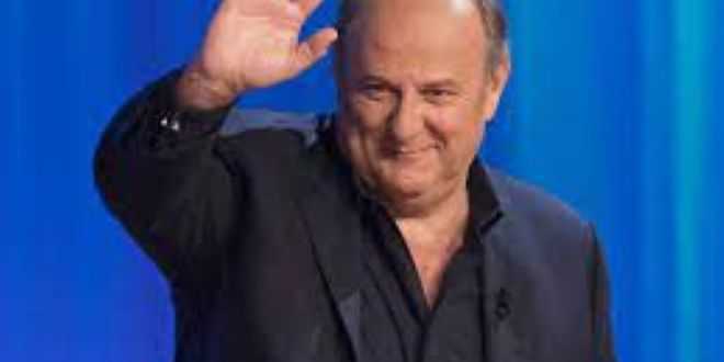 Gerry Scotti conquista il web pubblicando una foto sui social